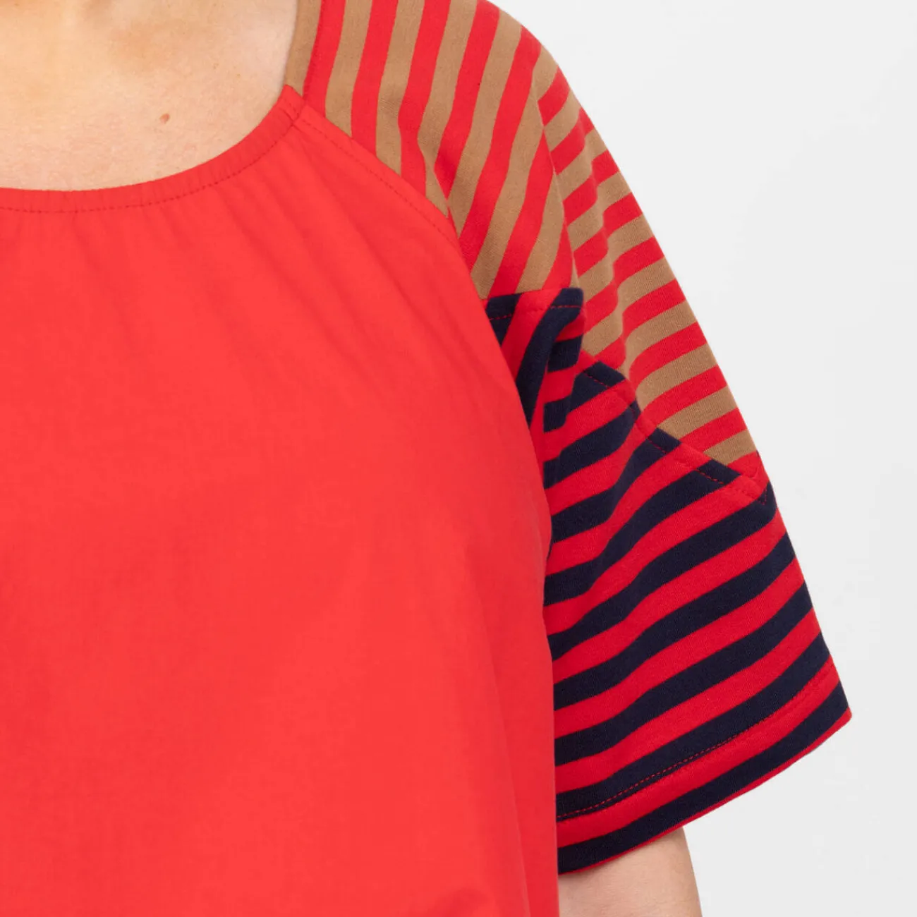 New Alembika Short Sleeve Tunic Red