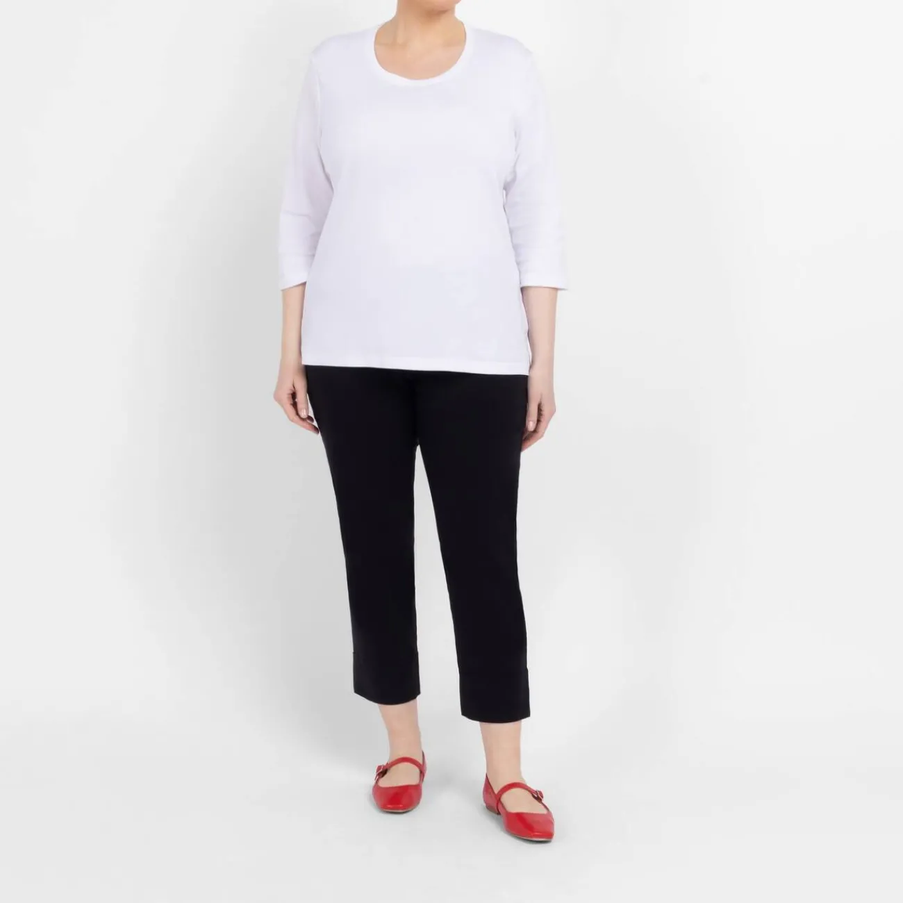 Discount Beige Pull On Cropped Trousers Black