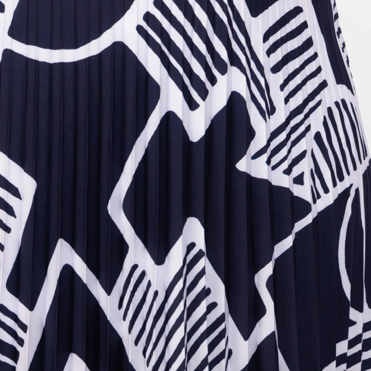 Clearance Faber Pleated Skirt Abstract Print Outfit