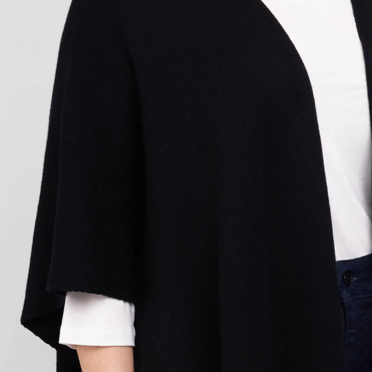 Clearance Godske Noen Knitted Fringed Cape Black