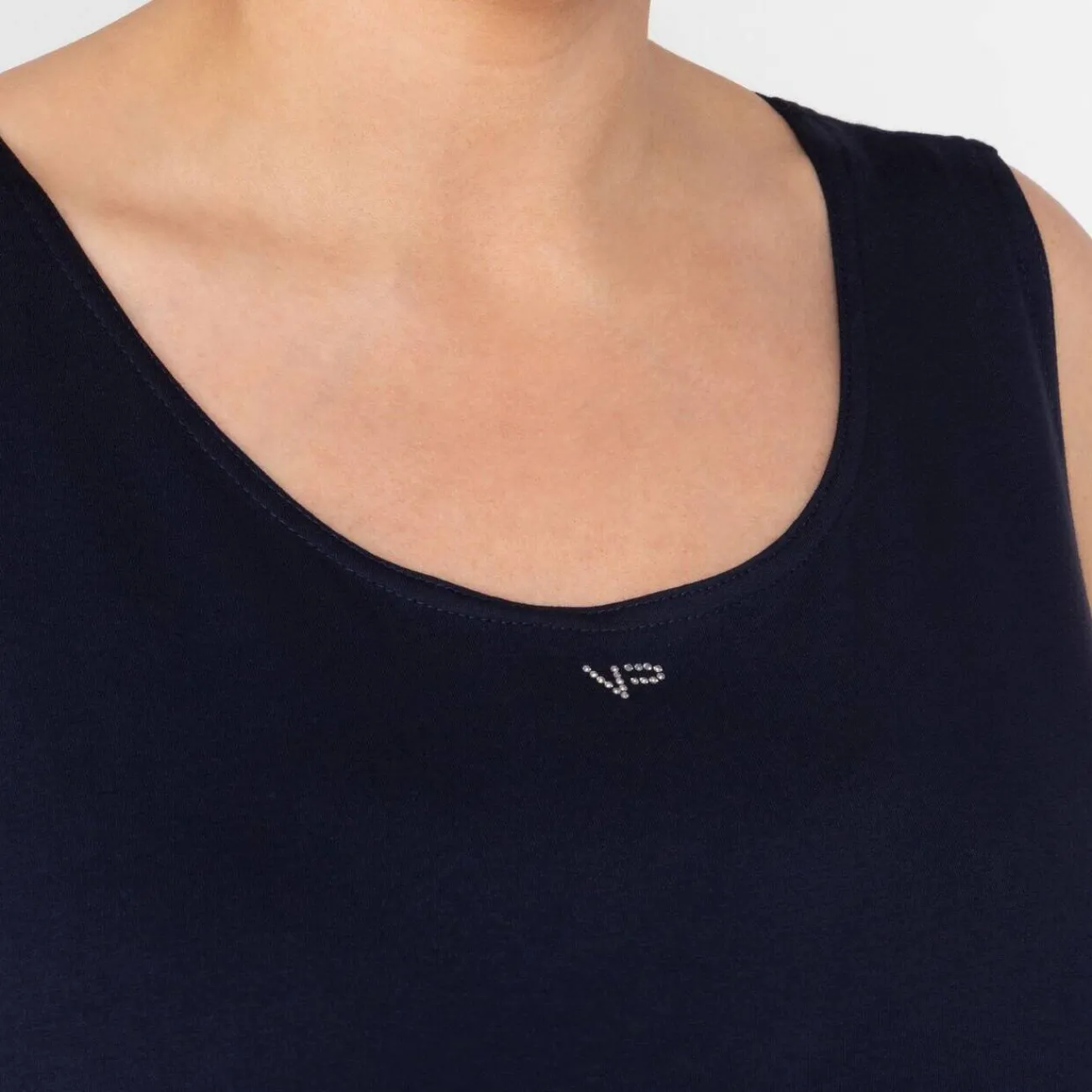 Discount Verpass Round Neck Vest Navy