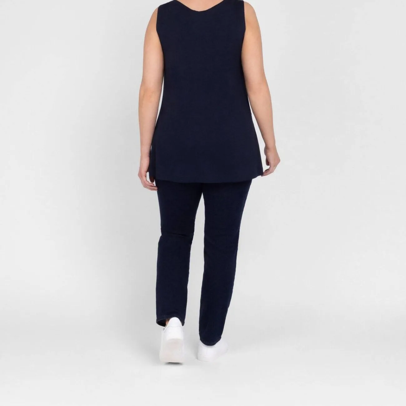 Discount Verpass Round Neck Vest Navy